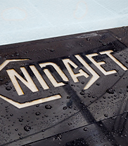 Plaque Nidajet avec logo découpé